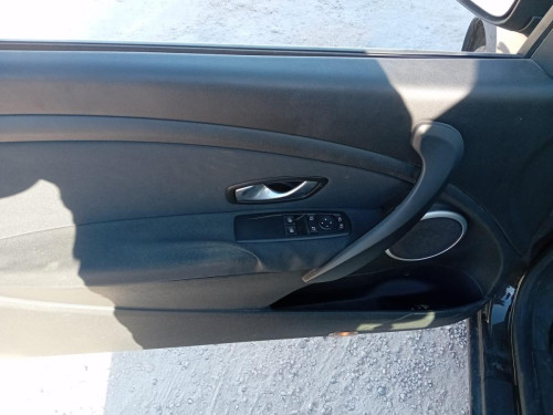 RENAULT MEGANE III COUPE — vehículo donante para recambios 