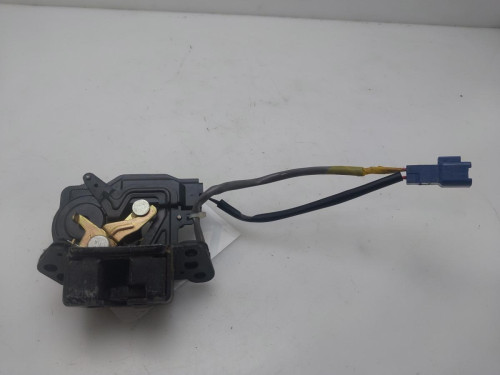 CERRADURA MALETERO / PORTON Toyota COROLLA VERSO (R1) 