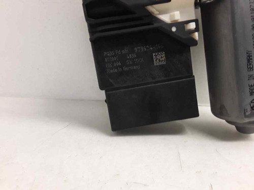 MOTOR ELEVALUNAS TRASERO IZQUIERDO Volkswagen PASSAT BERLINA (3C2) 