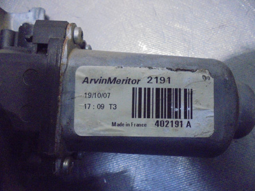 ELEVALUNAS TRASERO IZQUIERDO Nissan QASHQAI (J10) 