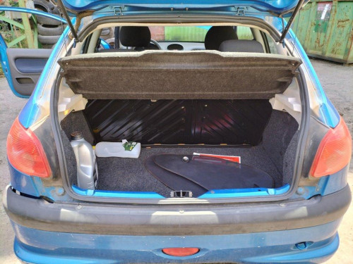  PEUGEOT 206 
