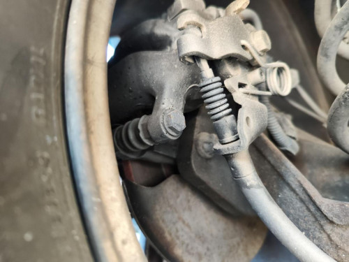 PINZA DE FRENO TRASERA IZQUIERDA de segunda mano