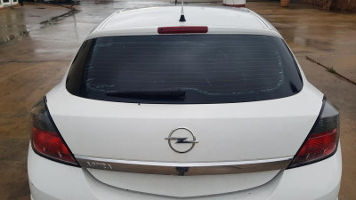 PORTON TRASERO Opel Astra H GTC (11.2006->)