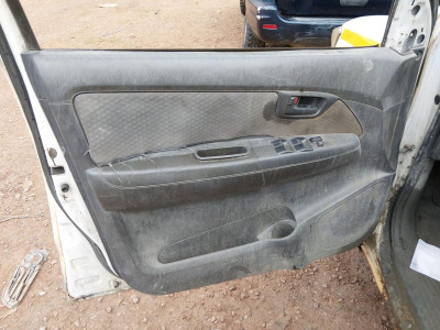 TOYOTA HILUX (KUN)