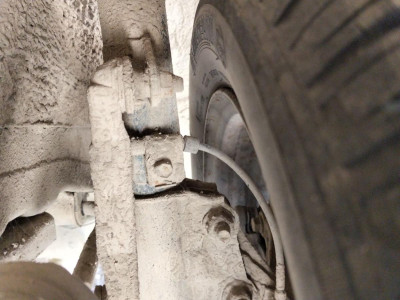 BRAZO SUSPENSION TRASERO DERECHO