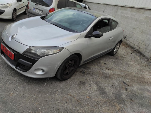 RENAULT MEGANE III COUPE — vehículo donante para recambios 