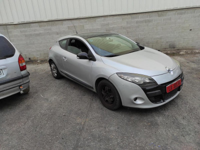 RENAULT MEGANE III COUPE