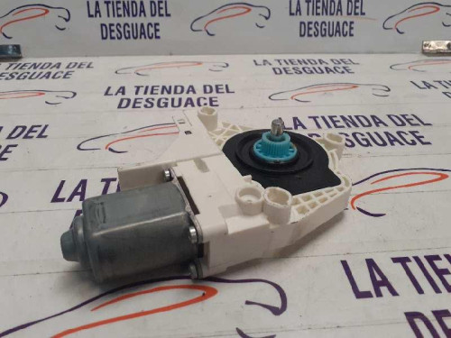  MOTOR ELEVALUNAS TRASERO IZQUIERDO 