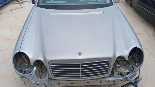  MERCEDES-BENZ CLASE E (BM 210) BERLINA 