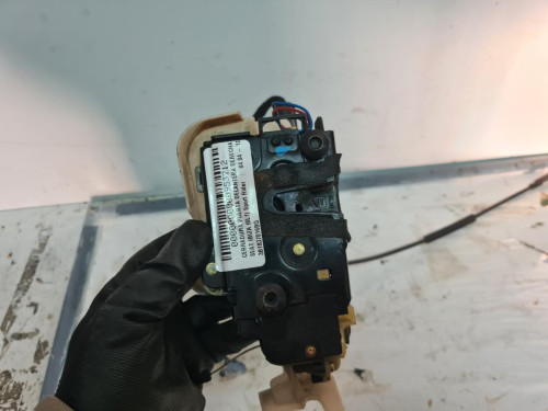 CERRADURA PUERTA DELANTERA DERECHA 