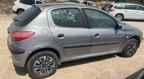 PEUGEOT 206 — Donor Vehicle for Used Parts 