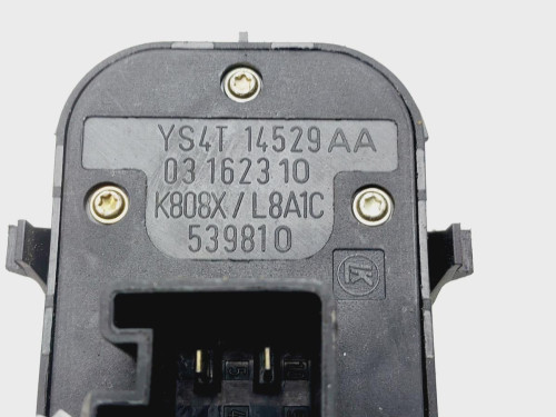 MANDO ELEVALUNAS DELANTERO IZQUIERDO Ford FOCUS BERLINA (CAK) 
