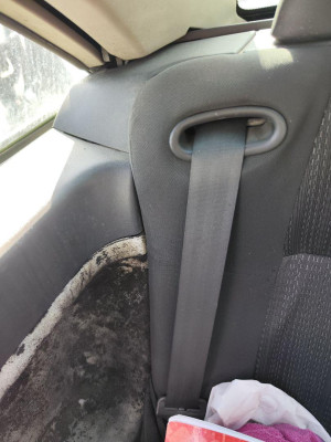 CINTURON SEGURIDAD TRASERO DERECHO
