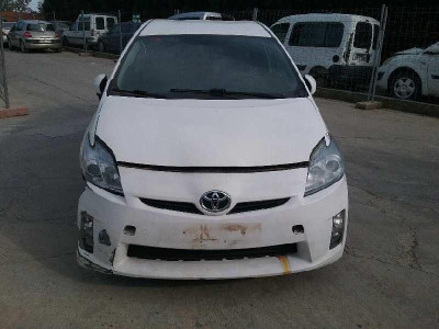 TOYOTA PRIUS (NHW20)