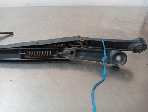 BRAZO LIMPIA DELANTERO DERECHO KIA SPORTAGE (SL) 
