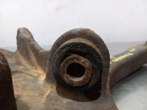  BRAZO SUSPENSION INFERIOR DELANTERO DERECHO Chrysler JEEP CHEROKEE (KJ) 