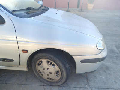 ALETA DELANTERA DERECHA Renault Megane I Fase 2 Berlina (BA0)(1999->)