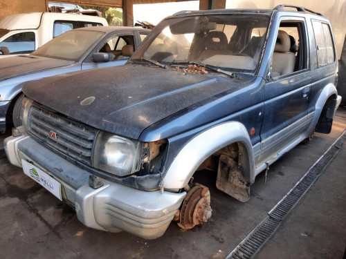  MITSUBISHI MONTERO (V20/V40) 
