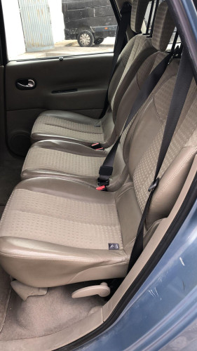 RENAULT SCENIC II (JM) — vehículo donante para recambios 