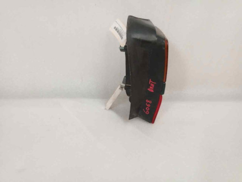  PILOTO TRASERO DERECHO MITSUBISHI SPACE WAGON (N30/N40) 
