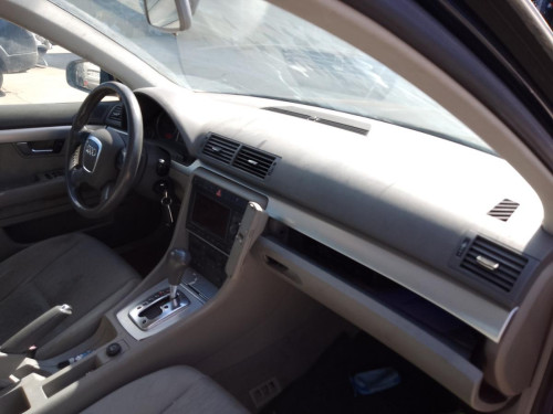 AUDI A4 AVANT (8E) — vehículo donante para recambios 