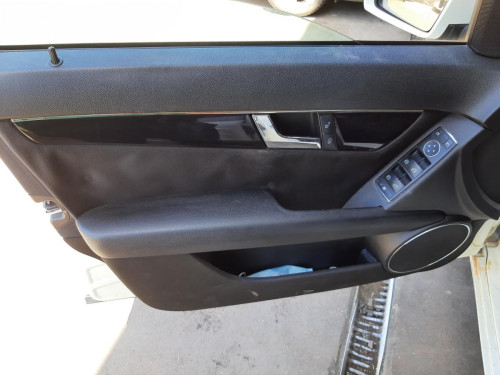  MERCEDES-BENZ CLASE C (BM 204) FAMILIAR 