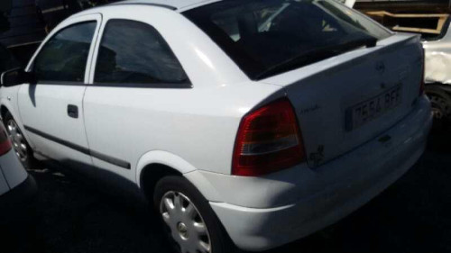 OPEL ASTRA G BERLINA — vehículo donante para recambios 