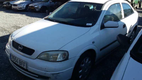 OPEL ASTRA G BERLINA — vehículo donante para recambios 