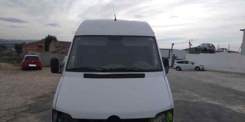 MERCEDES-BENZ SPRINTER FURGÓN — vehículo donante para recambios 