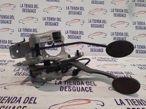  PEDAL EMBRAGUE 