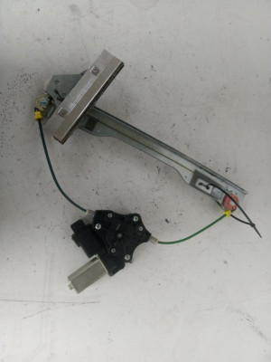 ELEVALUNAS DELANTERO DERECHO, Opel, CORSA D