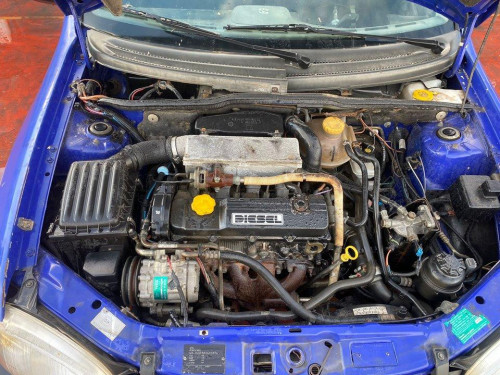  OPEL CORSA B 