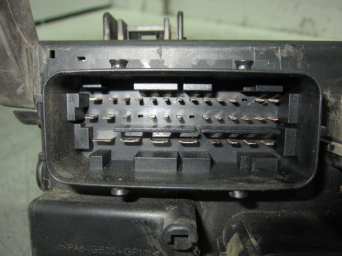  CAJA RELES / FUSIBLES OPEL CORSA D 