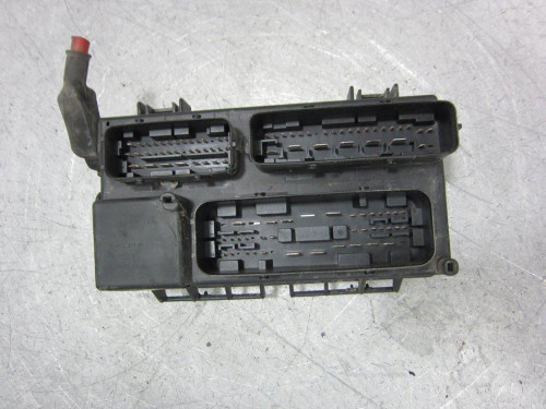  CAJA RELES / FUSIBLES OPEL CORSA D 