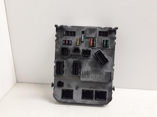 CAJA RELES / FUSIBLES CITROEN XSARA PICASSO 