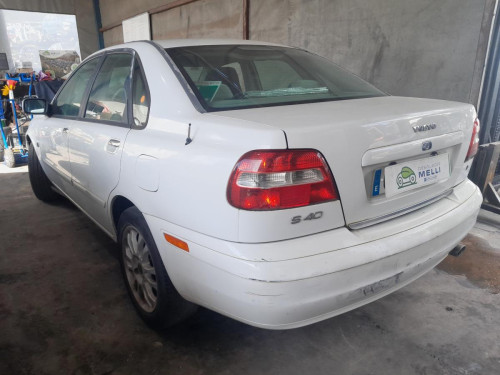 VOLVO S40 BERLINA — автомобиль-донор на запчасти 
