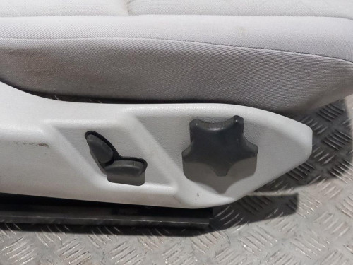  ASIENTO DELANTERO DERECHO 