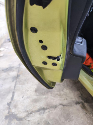 CERRADURA PUERTA TRASERA IZQUIERDA