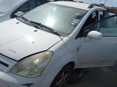 TOYOTA COROLLA VERSO (R1)