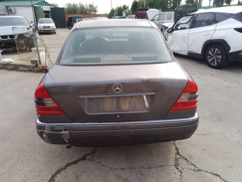 MERCEDES-BENZ CLASE C (BM 202) BERLINA 