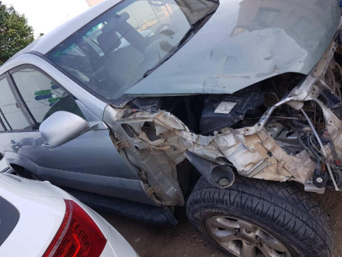 TOYOTA LAND CRUISER (J12) — vehículo donante para recambios 