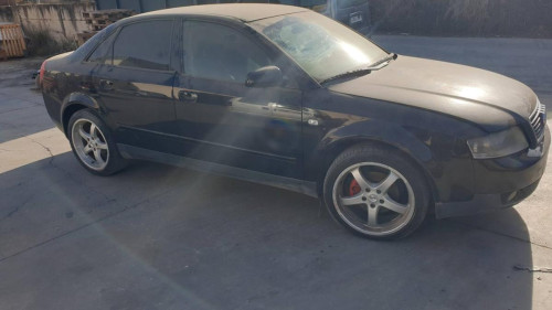  AUDI A4 BERLINA (8E) 