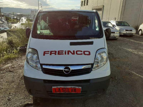 OPEL VIVARO FURGÓN/COMBI — vehículo donante para recambios 