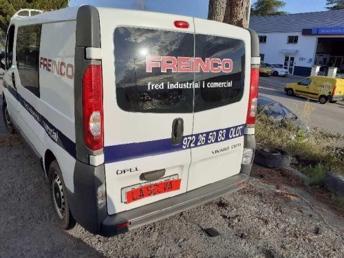 OPEL VIVARO FURGÓN/COMBI — vehículo donante para recambios 