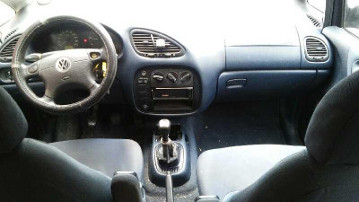 VOLKSWAGEN SHARAN (7M8)