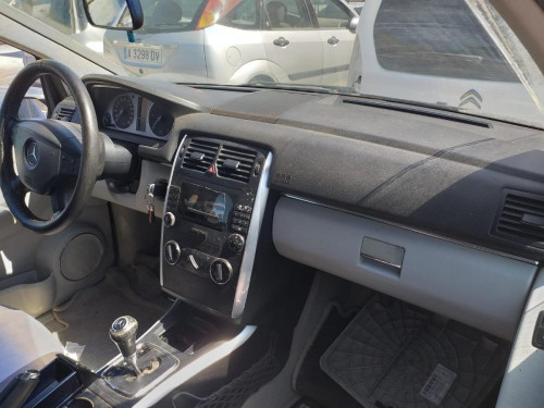  GUANTERA MERCEDES-BENZ CLASE B (BM 245) 