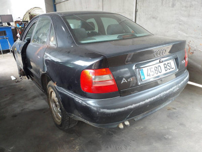 AUDI A4 BERLINA (B5)