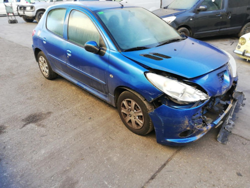 PEUGEOT 206 + — автомобиль-донор на запчасти 