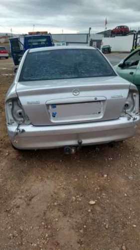 MAZDA 323 F/S BERLINA (BJ) — vehículo donante para recambios 