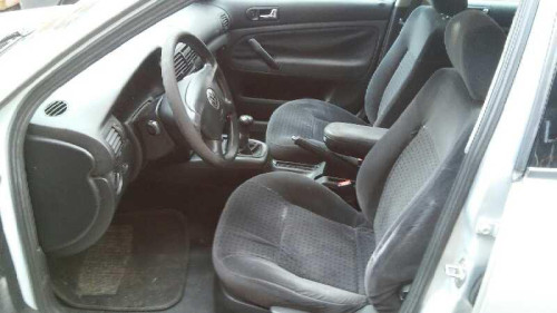  VOLKSWAGEN PASSAT BERLINA (3B2) 